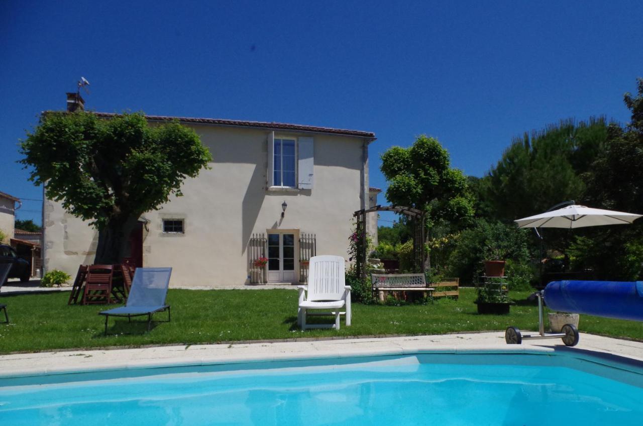 Maison D'Hotes Le Cadran Solaire Courcelles  Экстерьер фото