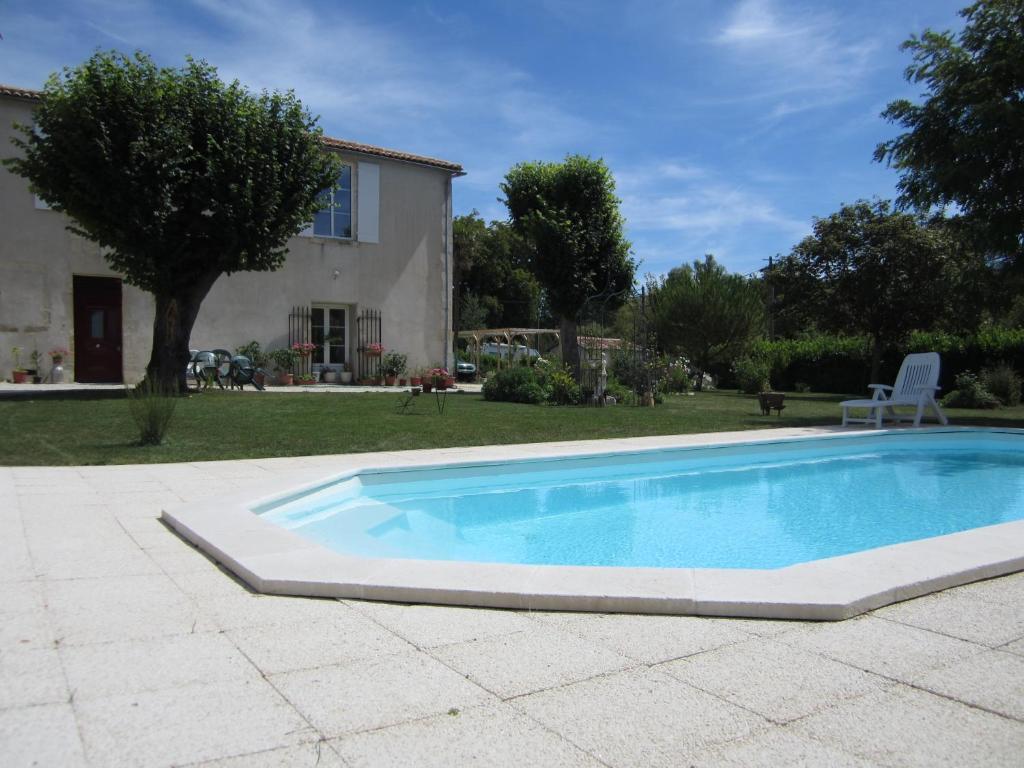 Maison D'Hotes Le Cadran Solaire Courcelles  Экстерьер фото
