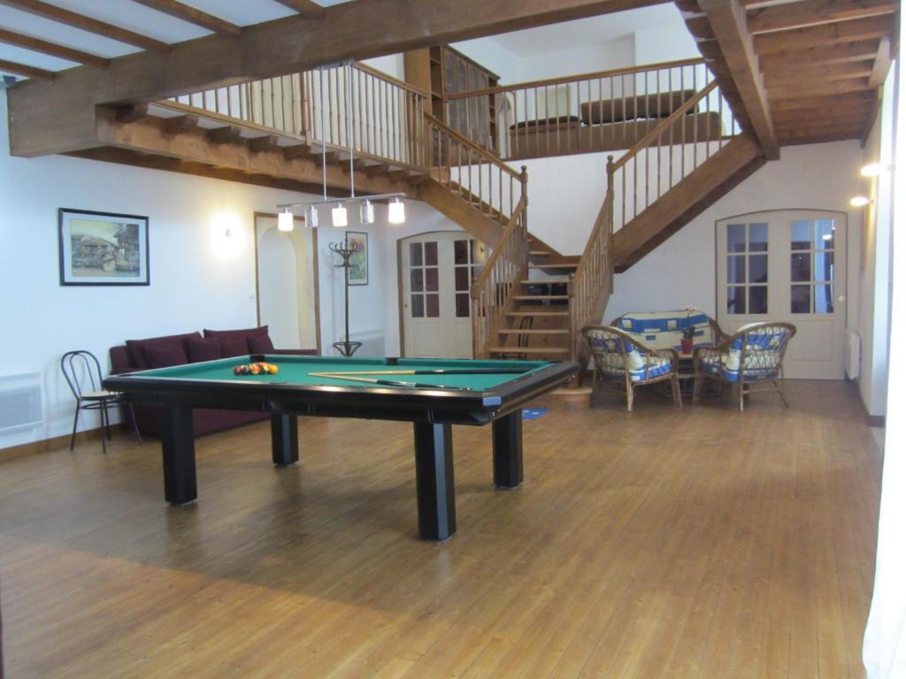Maison D'Hotes Le Cadran Solaire Courcelles  Экстерьер фото