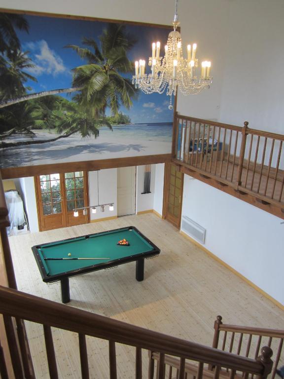 Maison D'Hotes Le Cadran Solaire Courcelles  Экстерьер фото