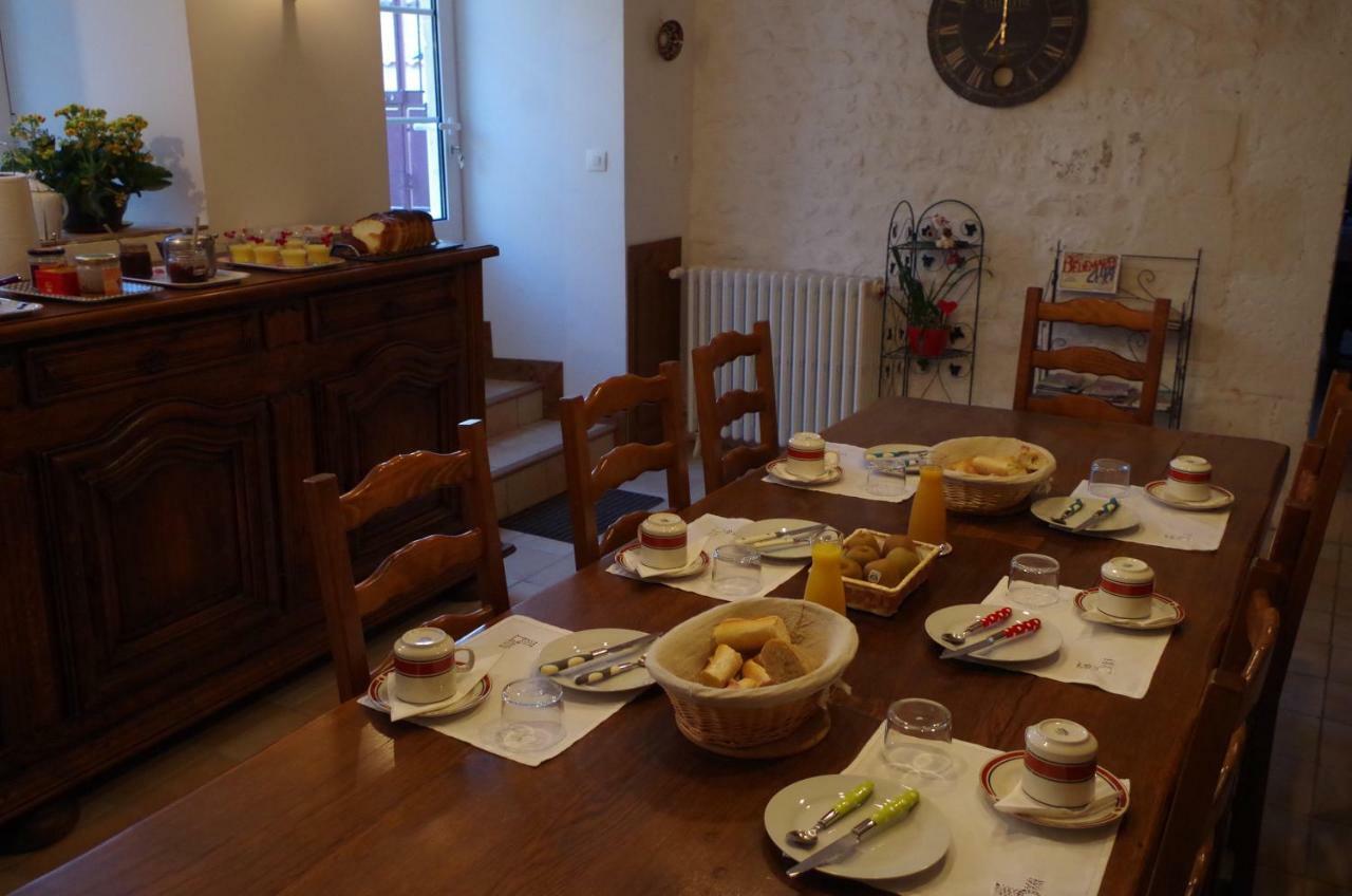 Maison D'Hotes Le Cadran Solaire Courcelles  Экстерьер фото